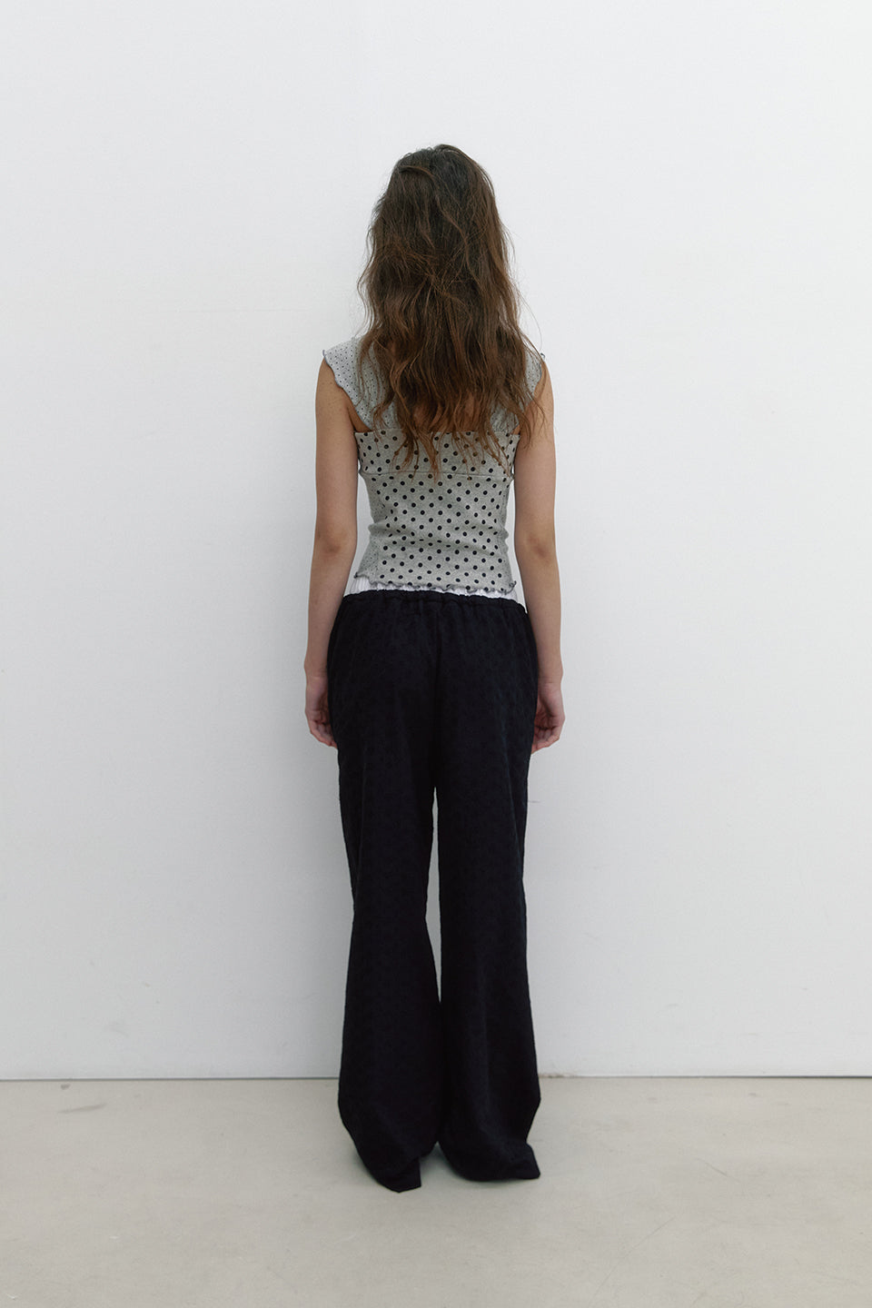 PANTALON EN COTON À BRODERIE FLORALE_NOIR