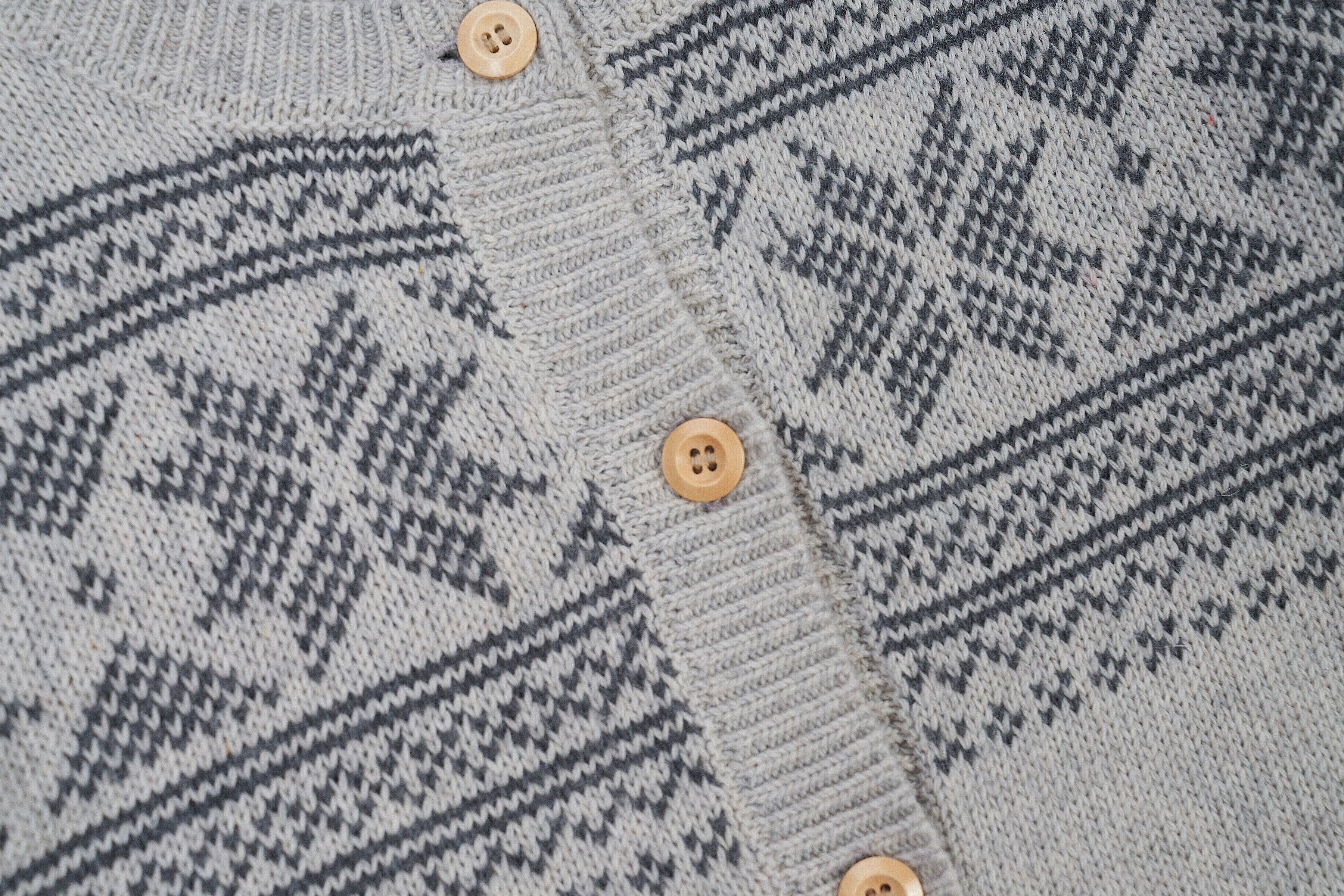 TRIANGLE CARDIGAN_GRIS