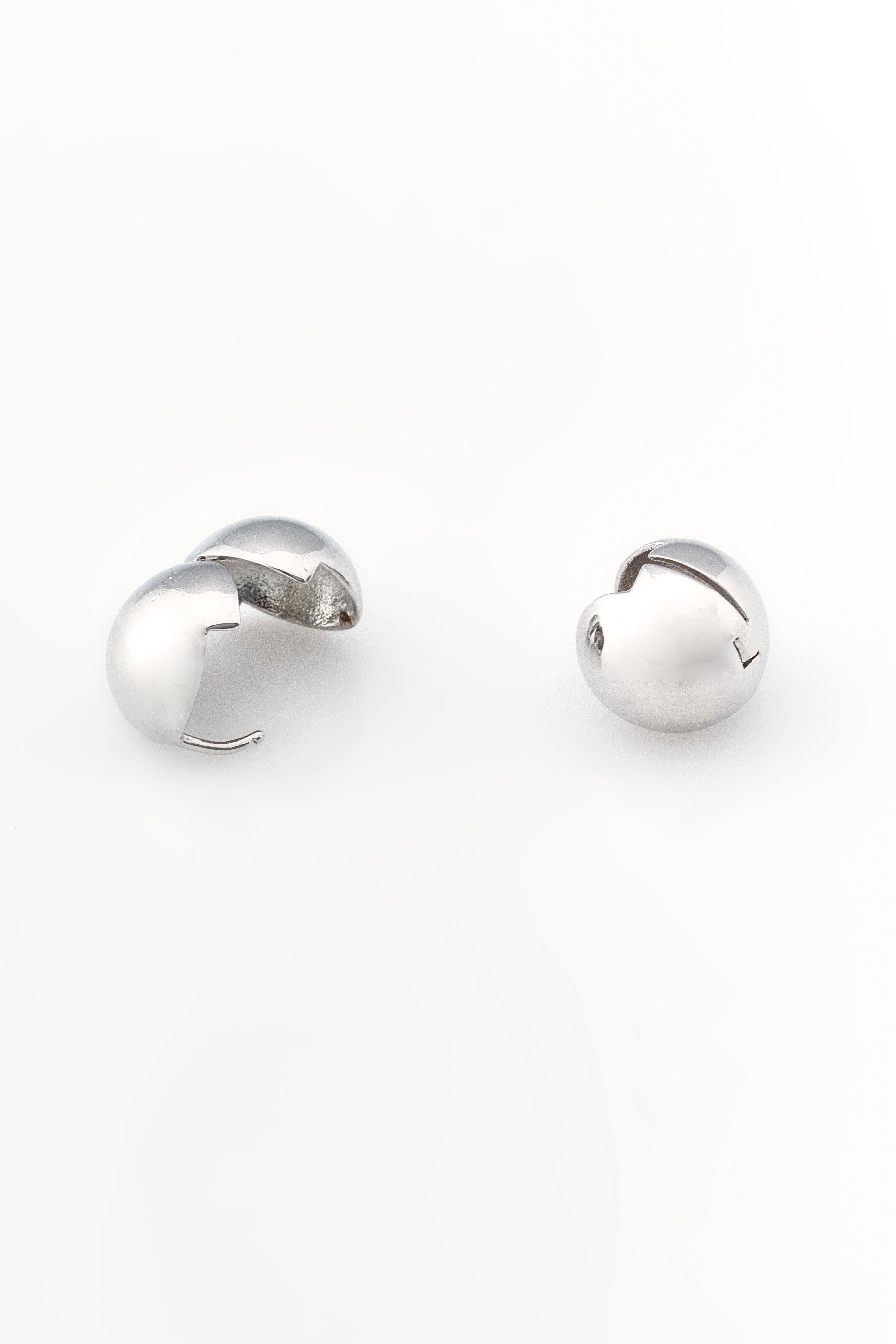 BALL CRUNCH EARRINGS_SILVER