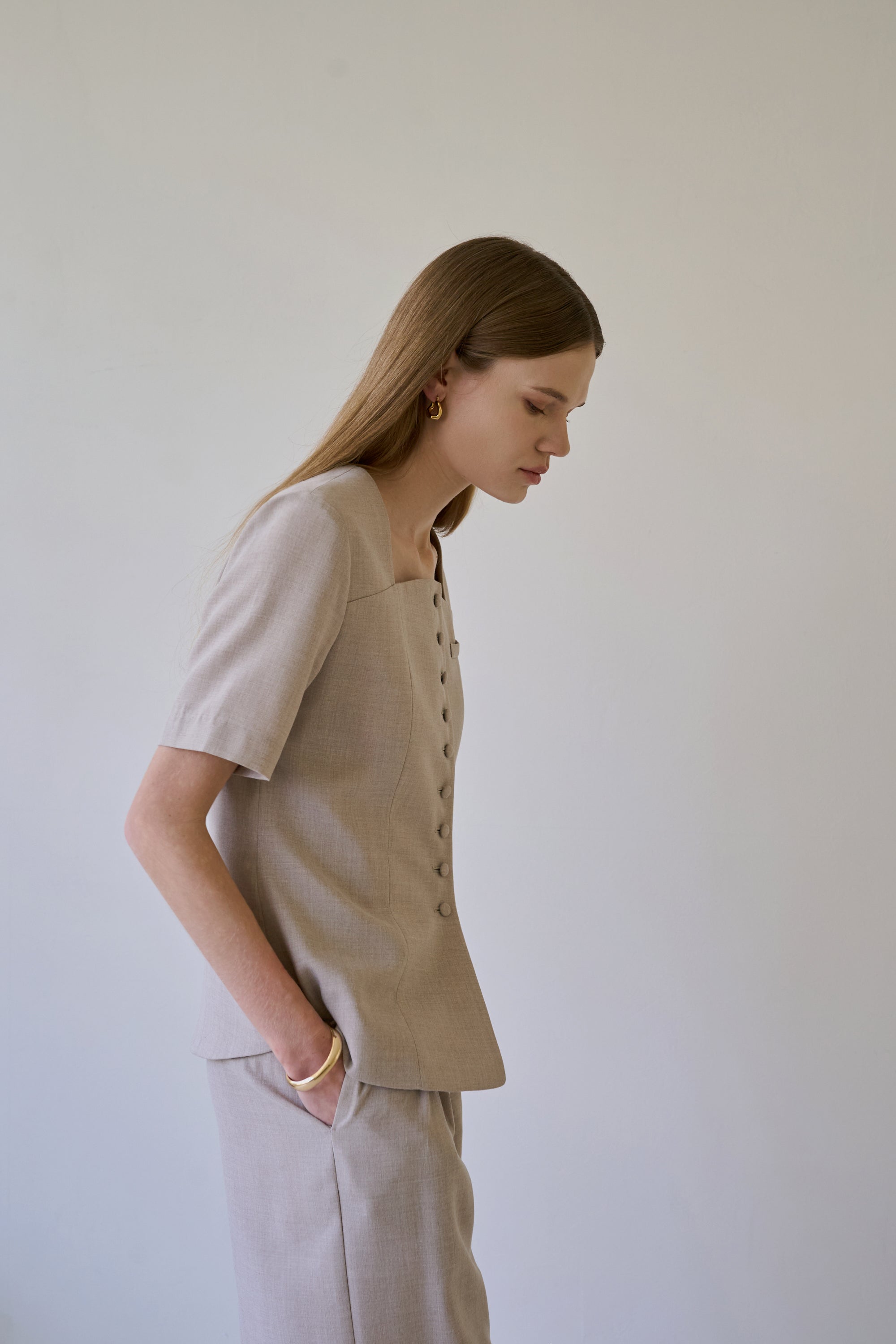  NOUE BUTTON BLOUSE_BEIGE