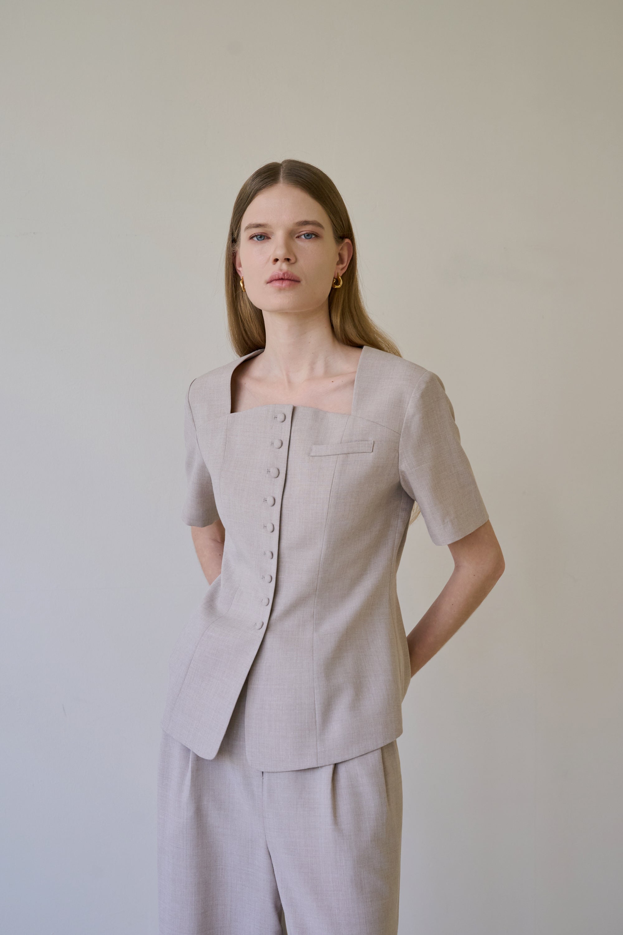  NOUE BUTTON BLOUSE_BEIGE