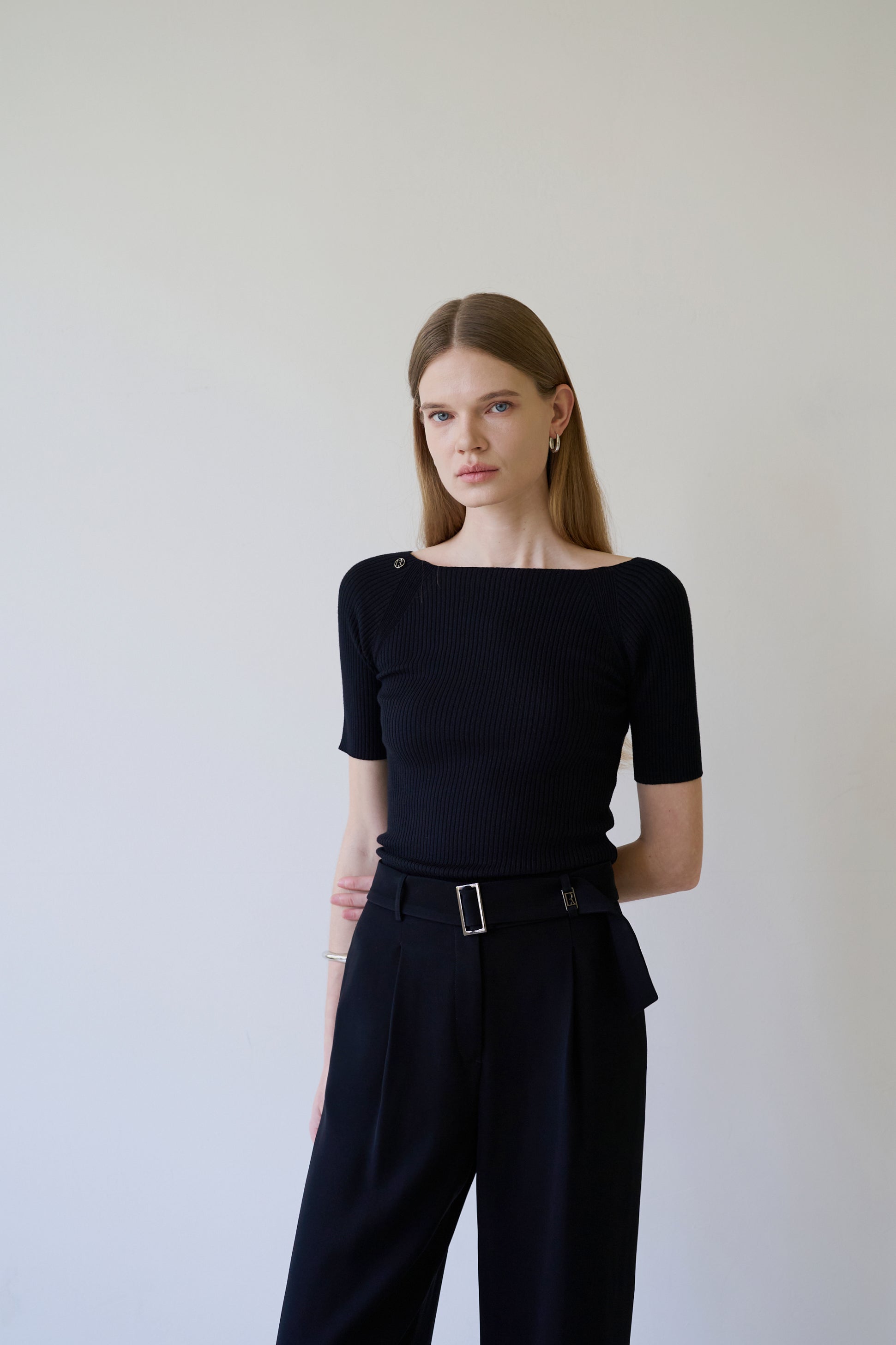 2WAY OFF-SHOULDER KNIT_BLACK