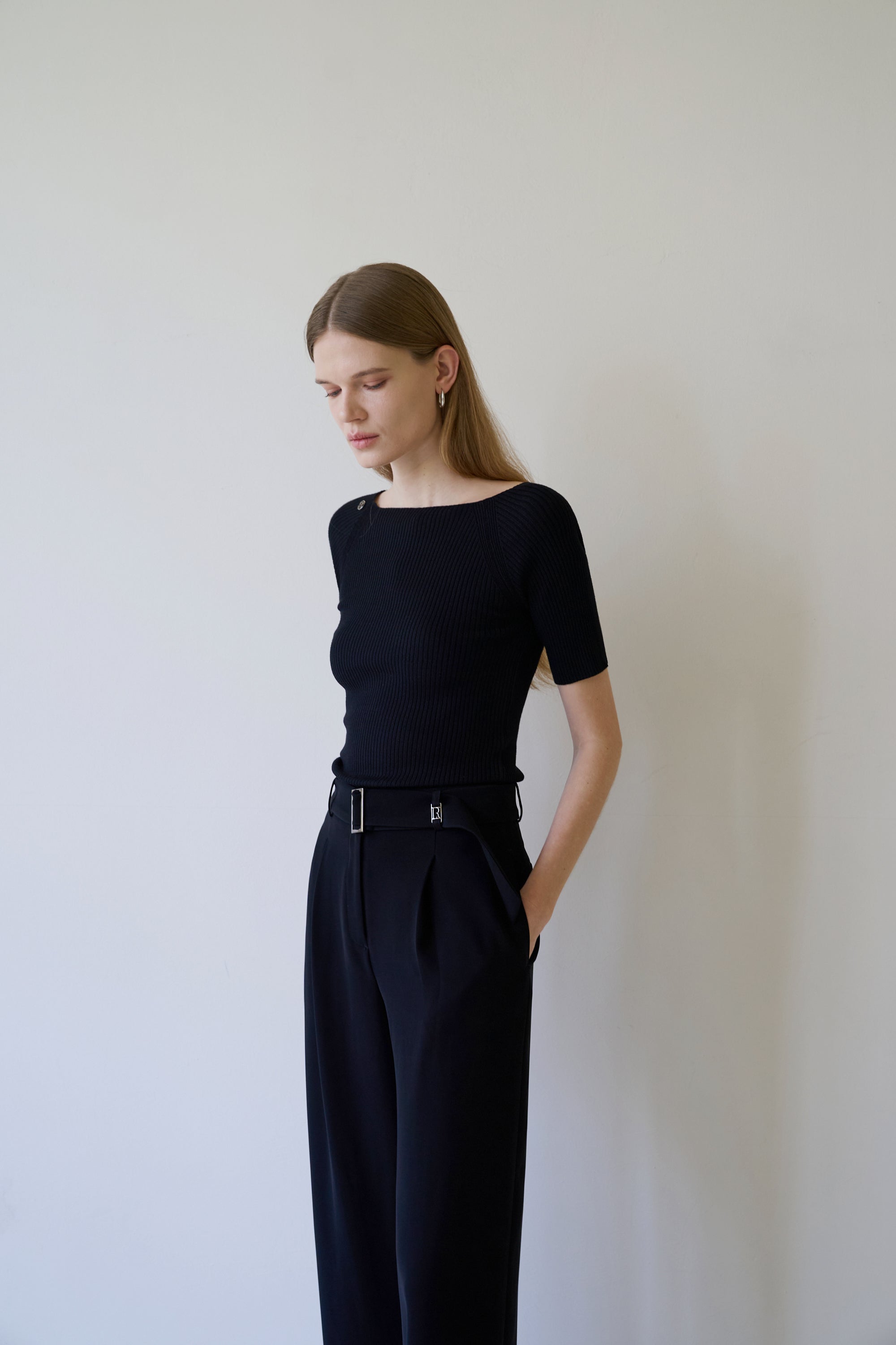 2WAY OFF-SHOULDER KNIT_BLACK