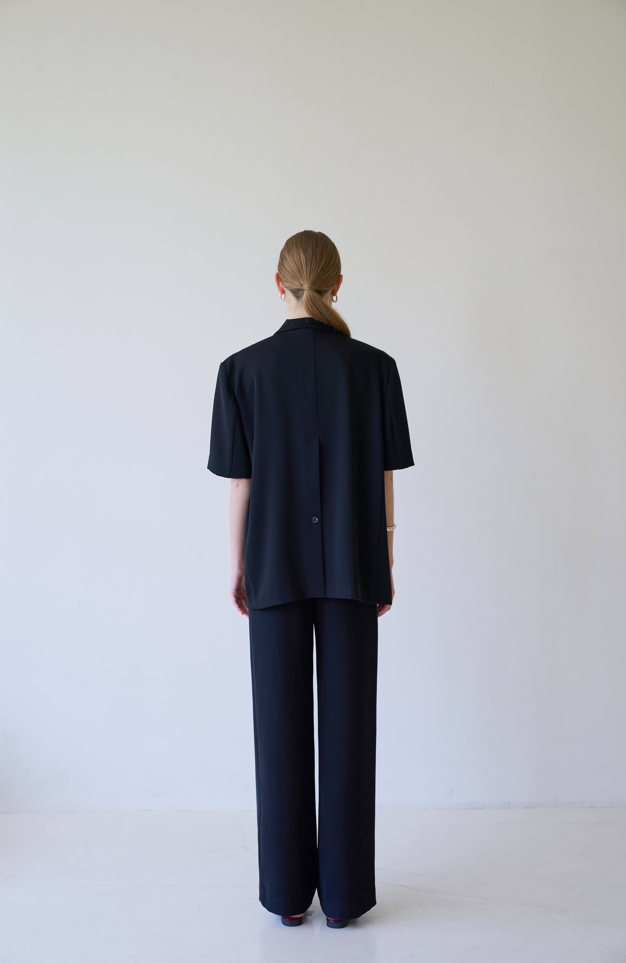VELA SLITLINE JACKET_NOIIR