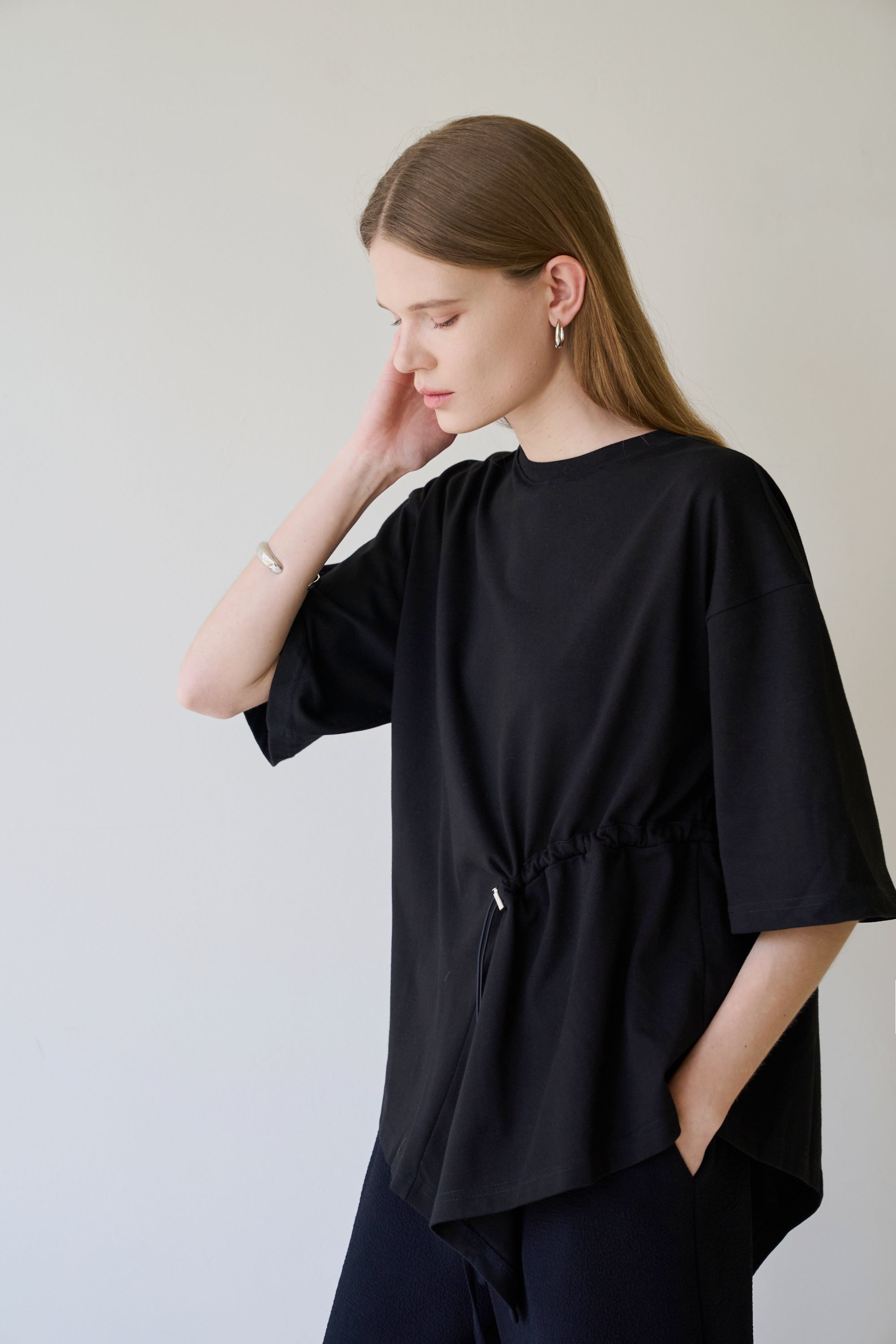 UNBALANCE DRAWSTIRING T-SHIRT_NOIR