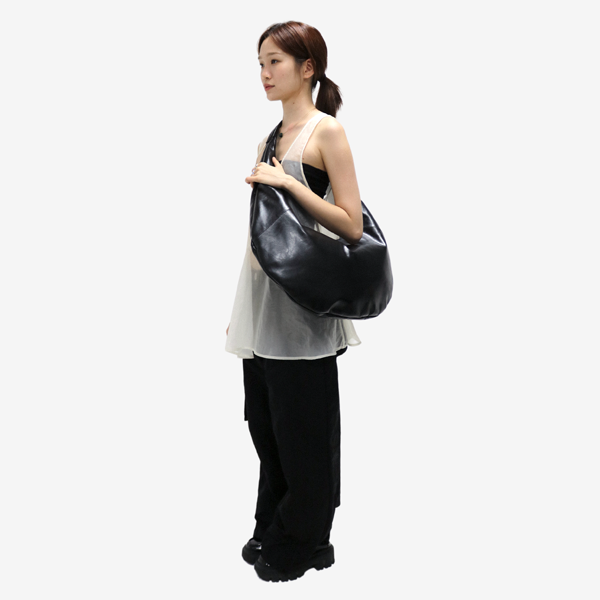 MANDU HOBO BAG_BLACK