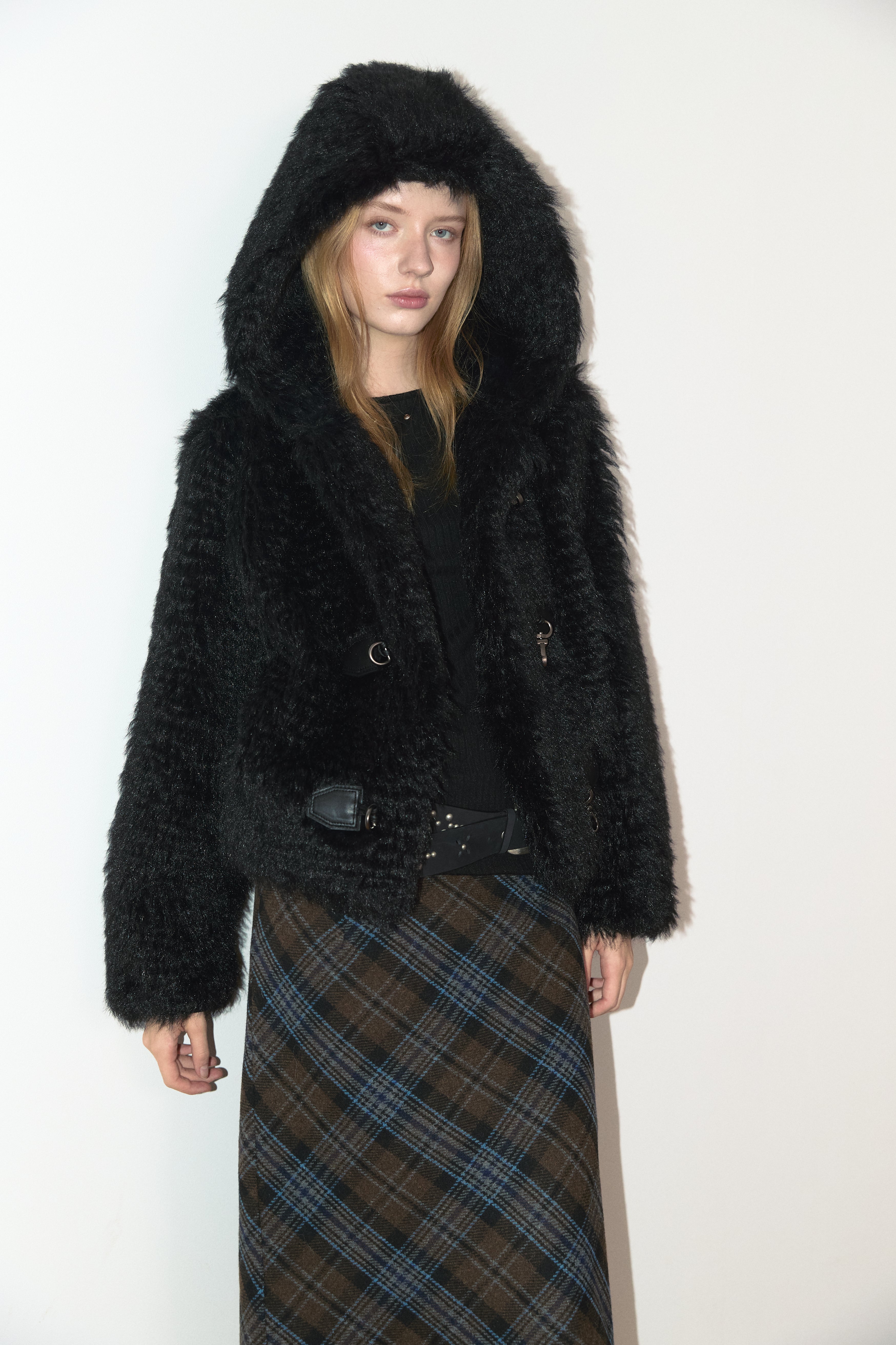 FLUFFY HOOD FUR JACKET_BLACK