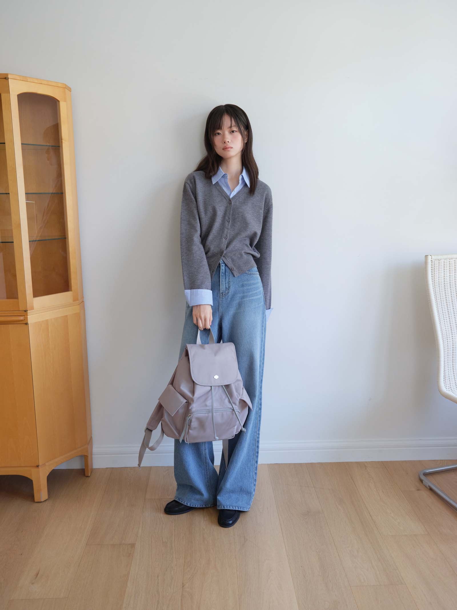SAC À DOS EN NYLON AVEC POCHES_GRIS CLAIR