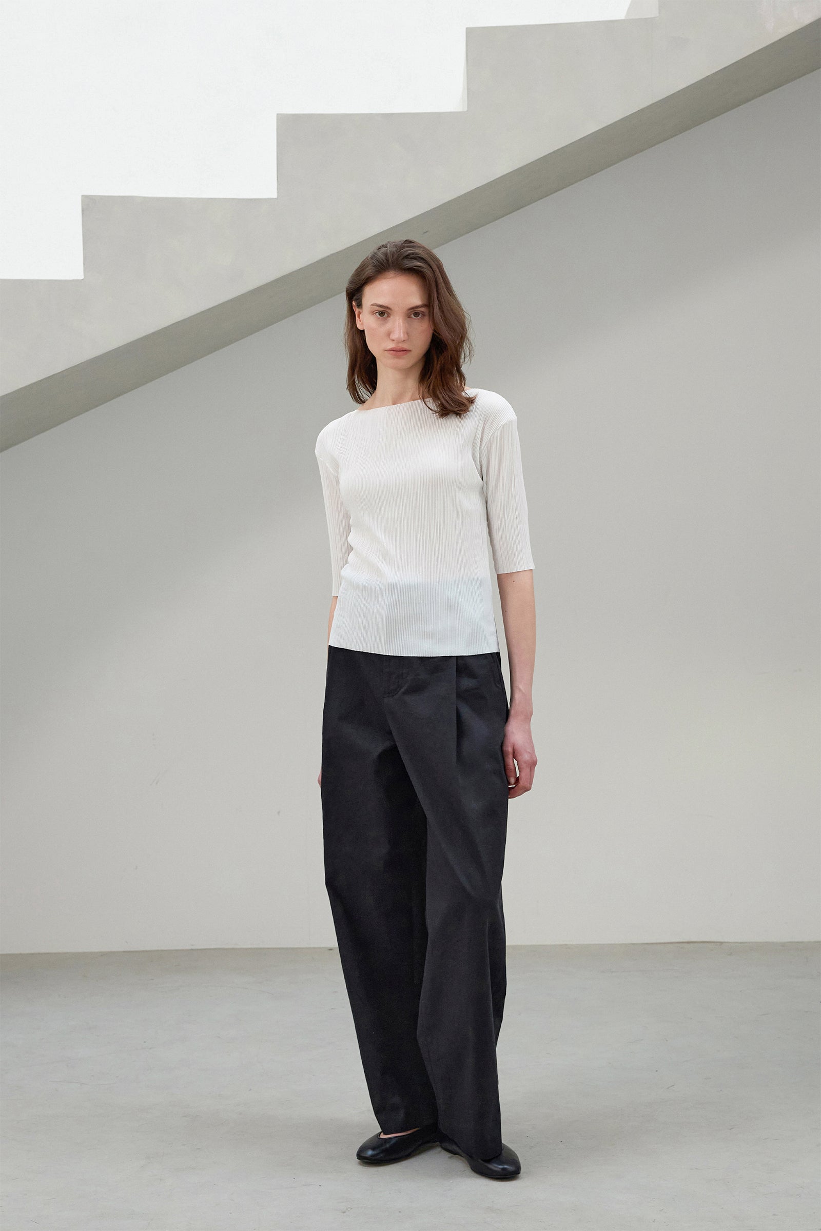 PLEATS HALF TOP_IVORY