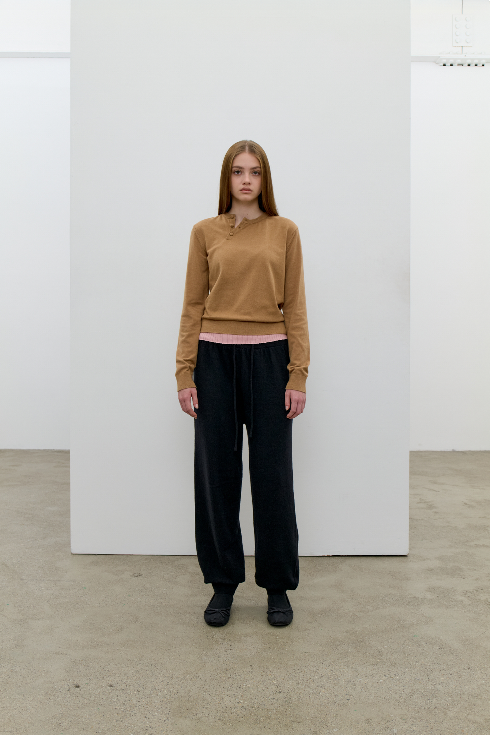 TILT HENLEY KNIT_CAMEL