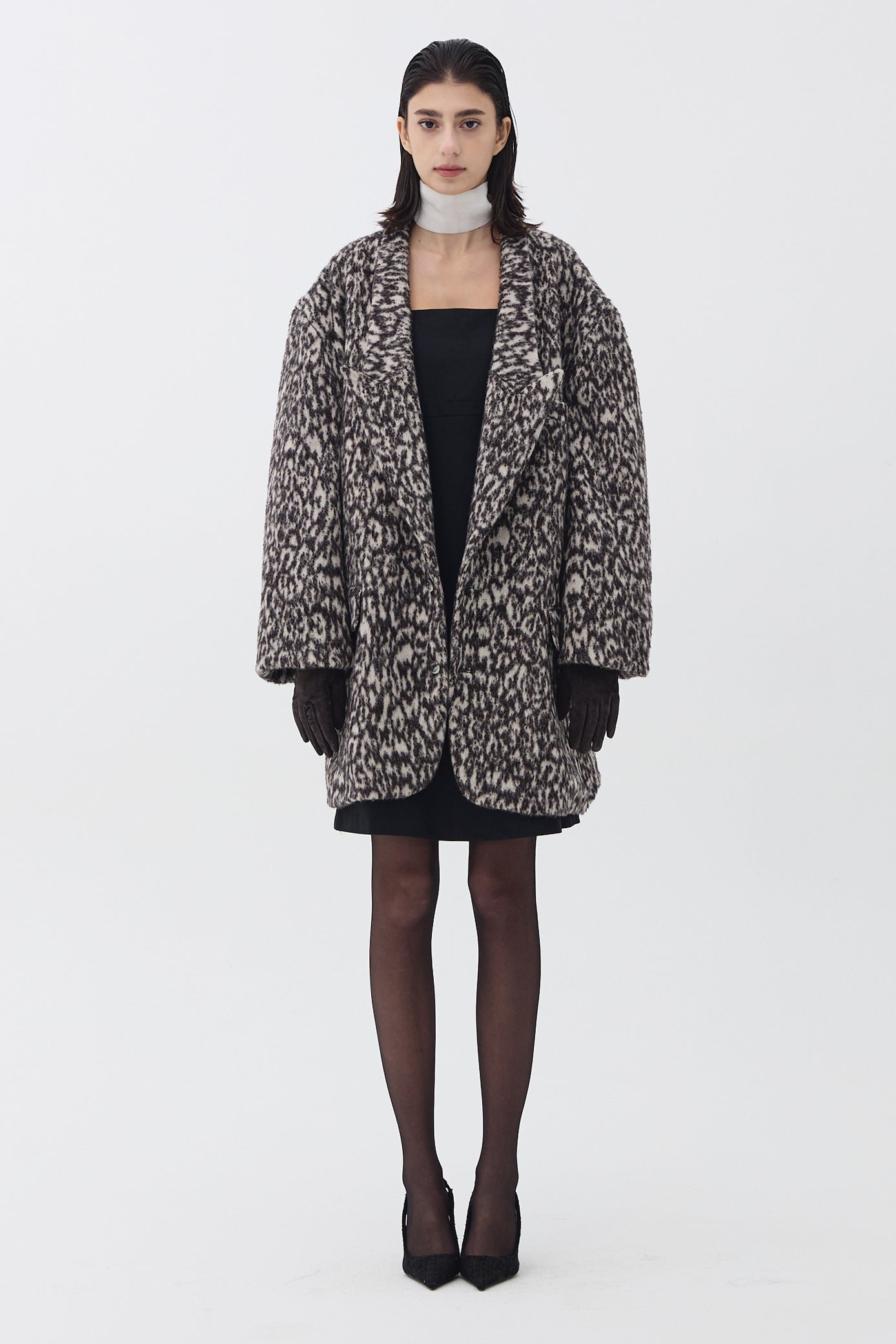 BLACK & WHITE HAIRY PEAKED OVER JACKET_MULTI