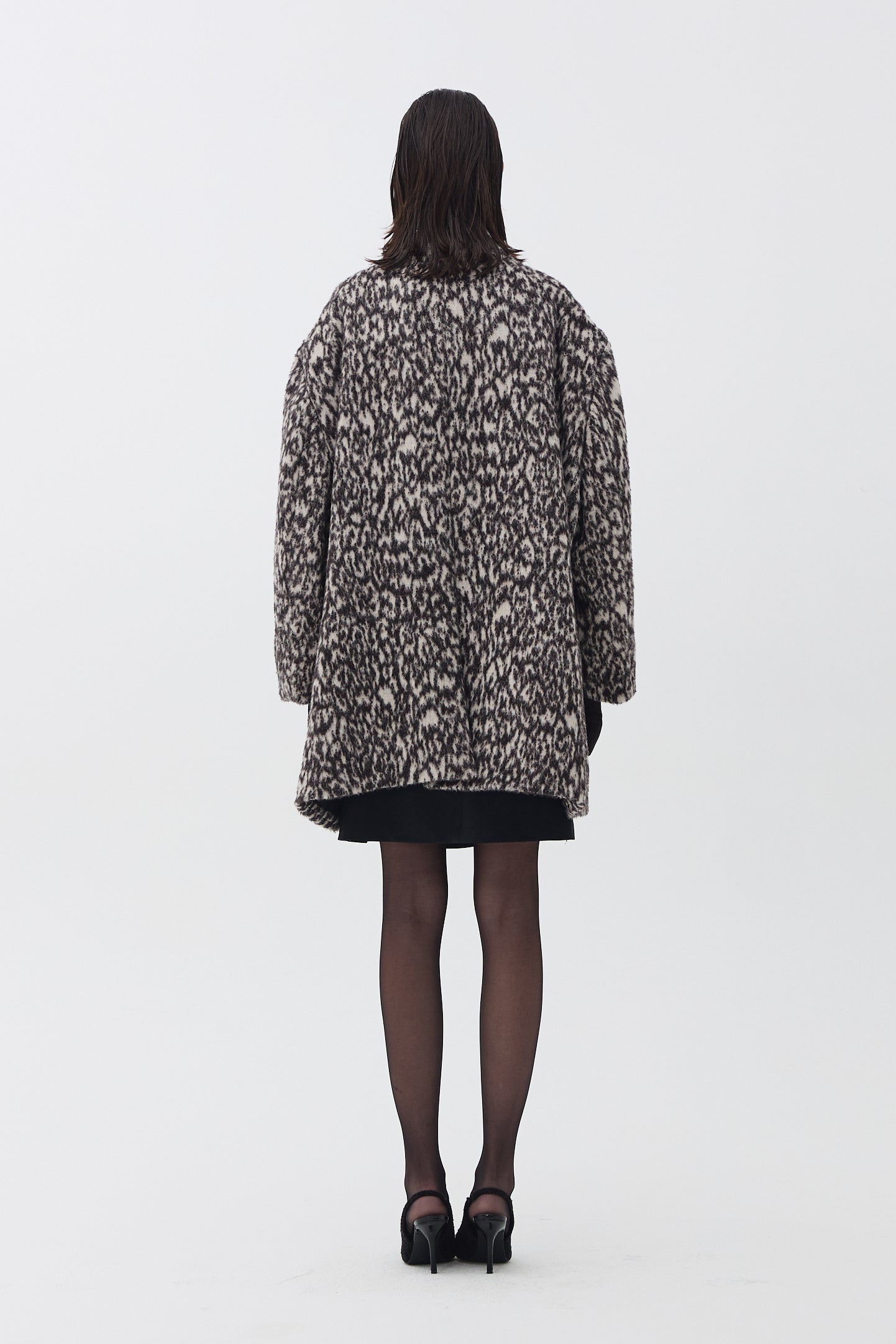 BLACK & WHITE HAIRY PEAKED OVER JACKET_MULTI