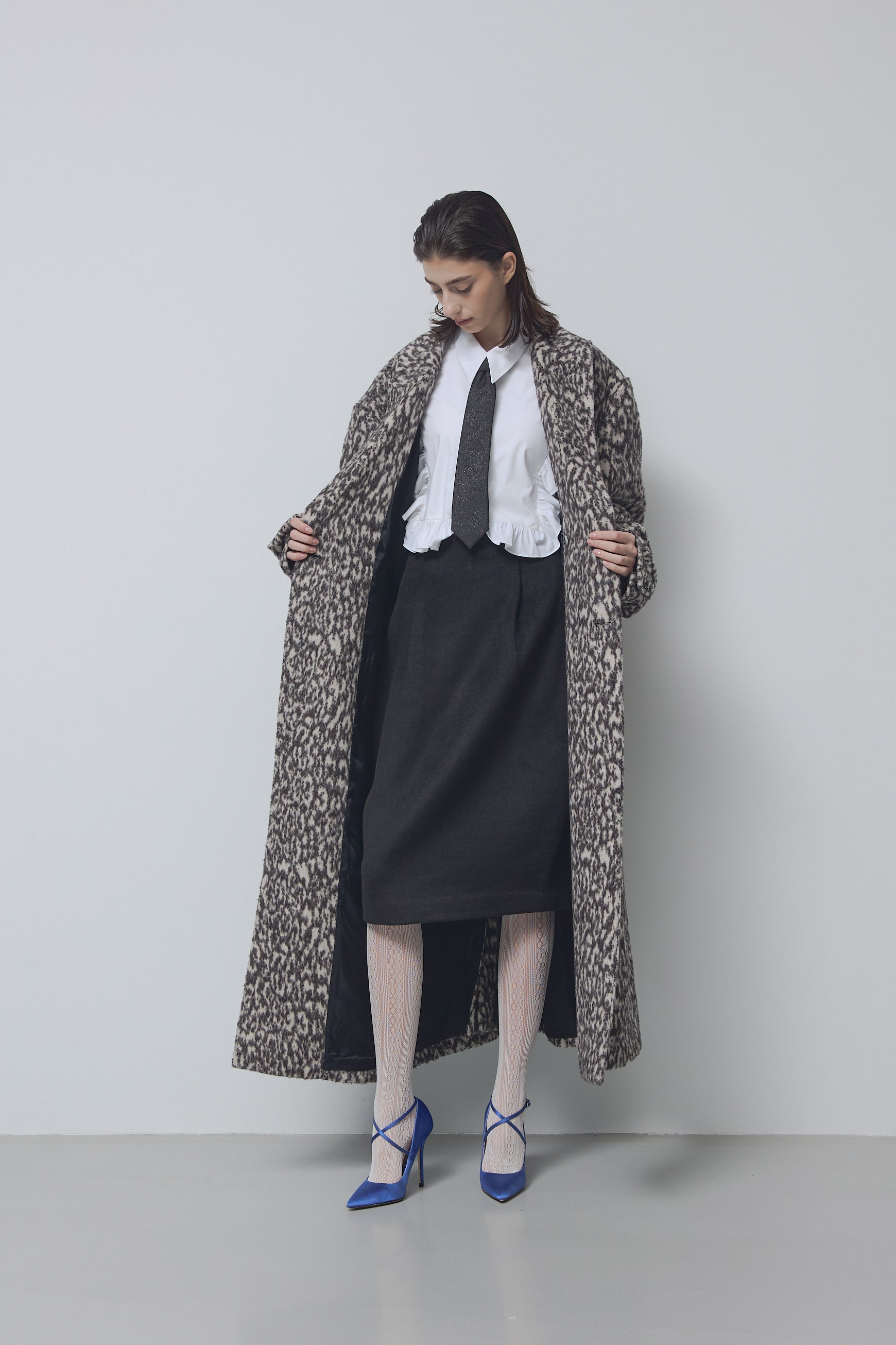 BLACK & WHITE HAIRY OVER COAT_MULTI