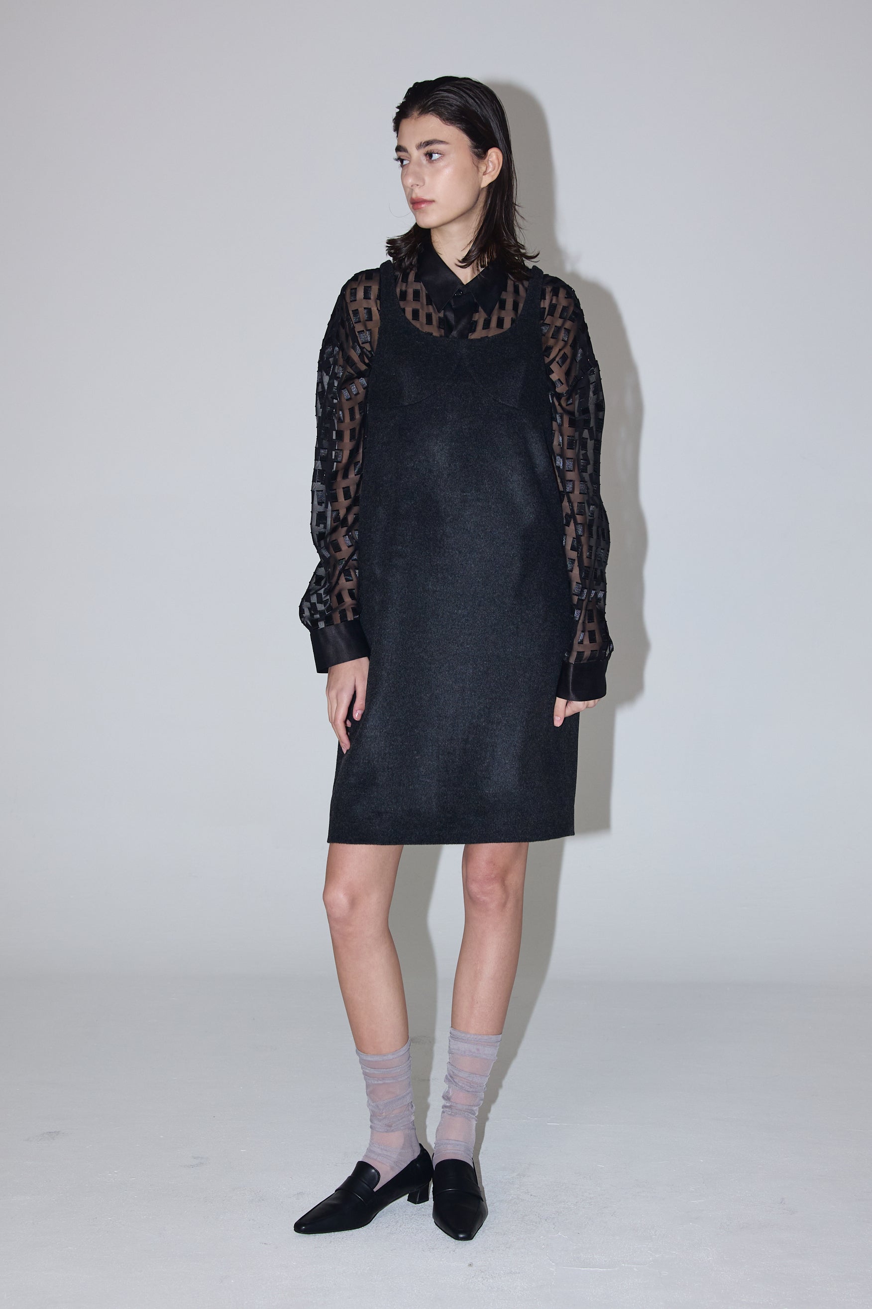 ARC-DETAIL WOOL DRESS_CHARCOAL
