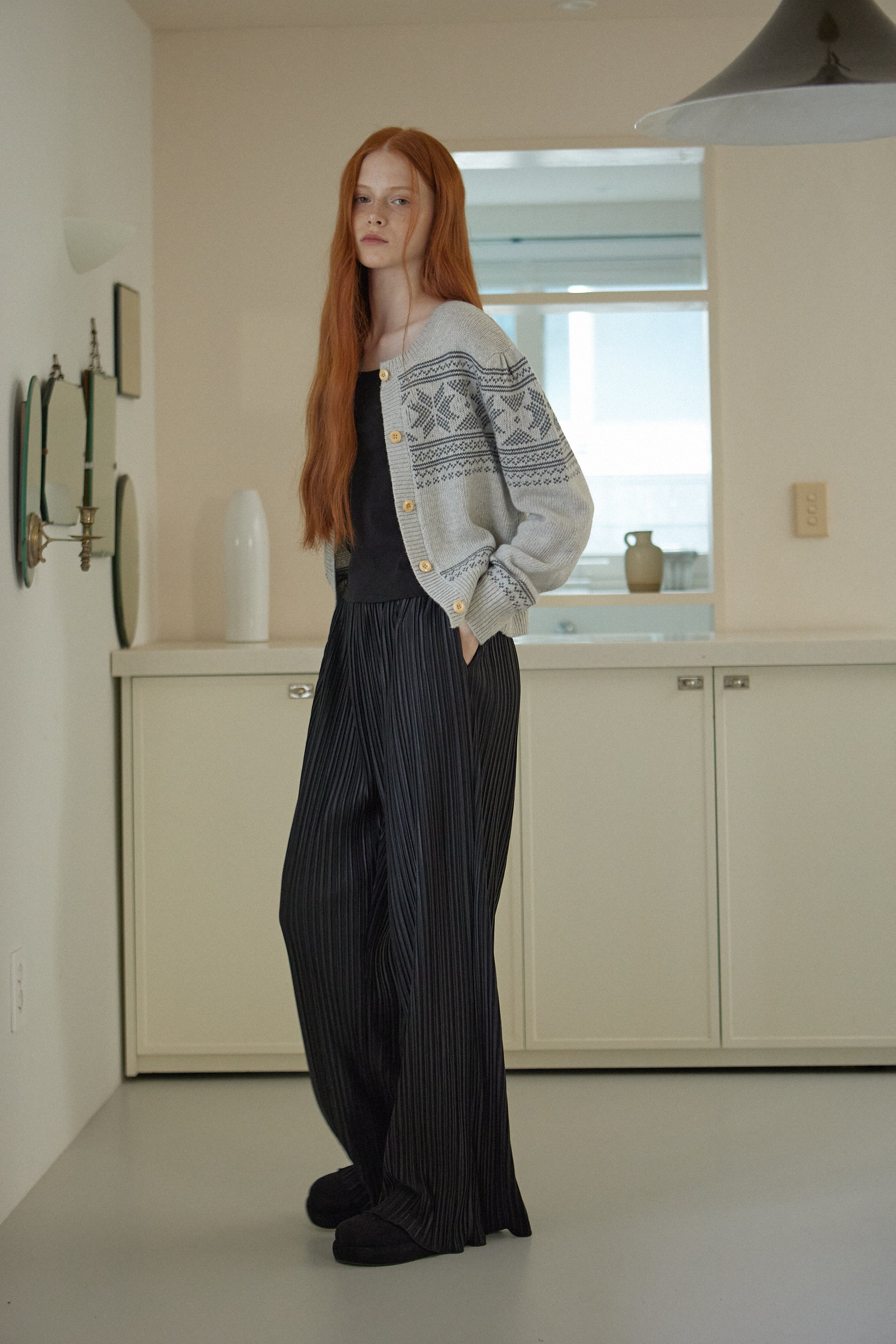 PLEATED LINE PANTS_BLACK