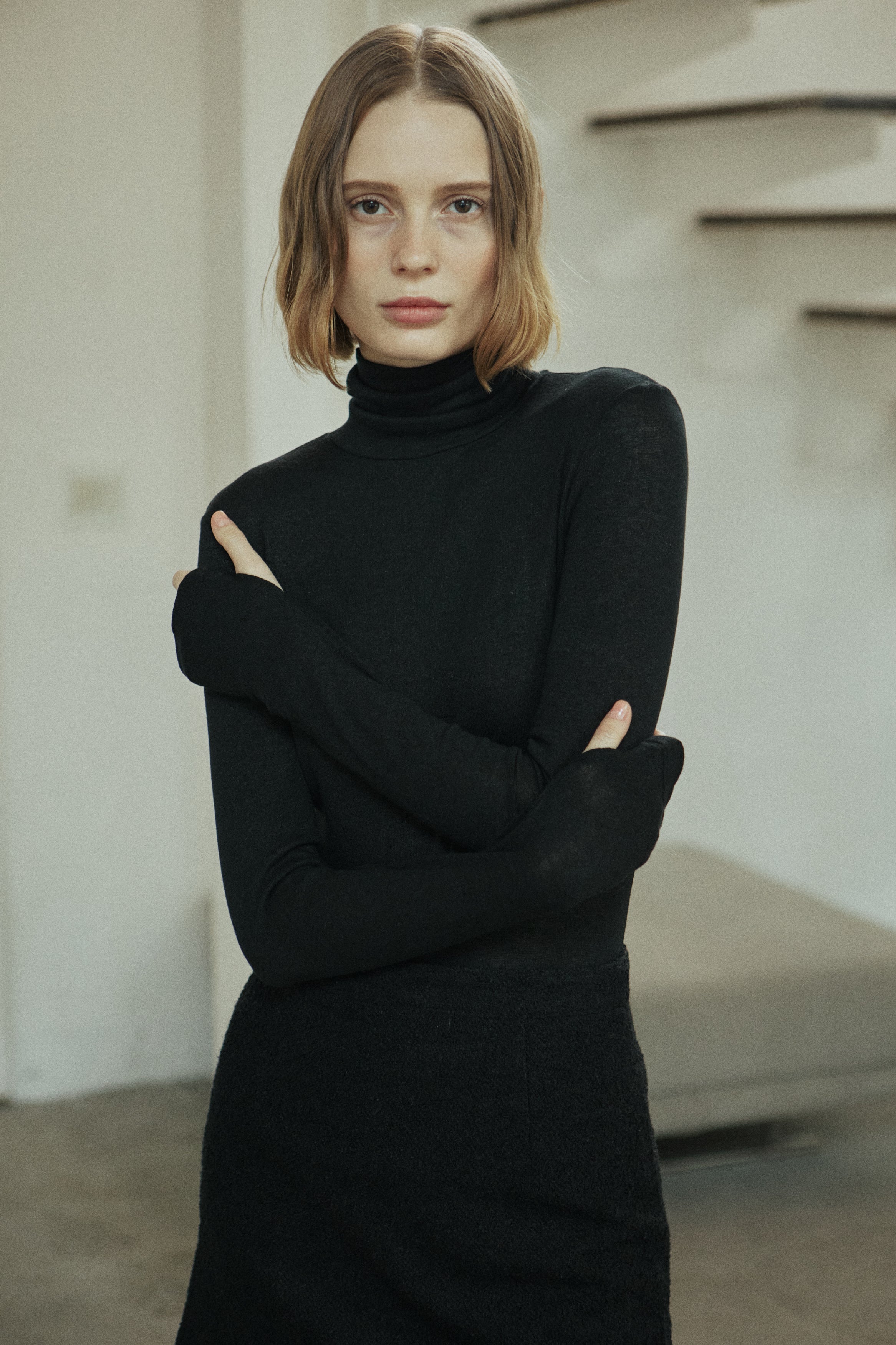 BASIC TURTLENECK T-SHIRT_BLACK