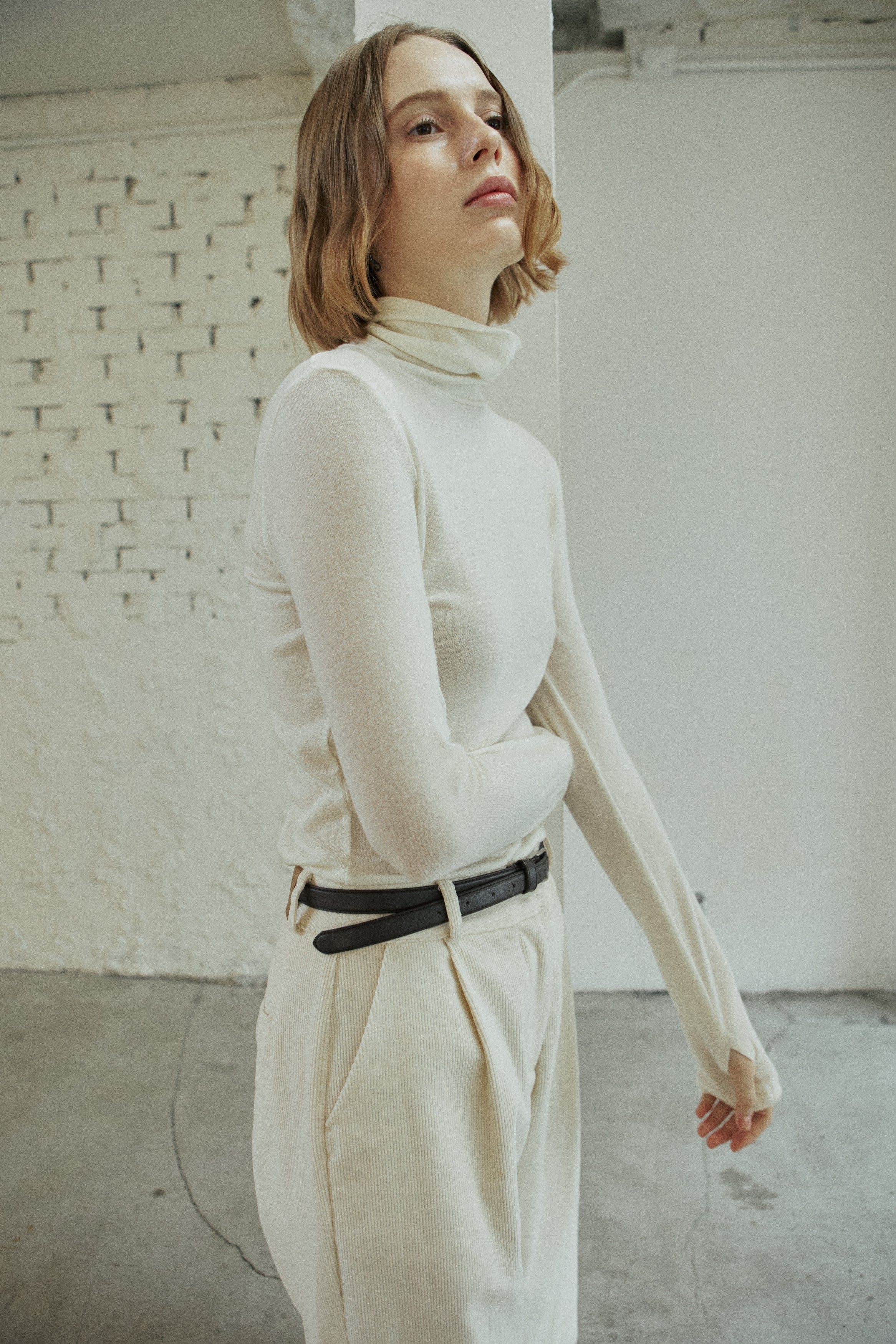 BASIC TURTLENECK T-SHIRT_IVORY