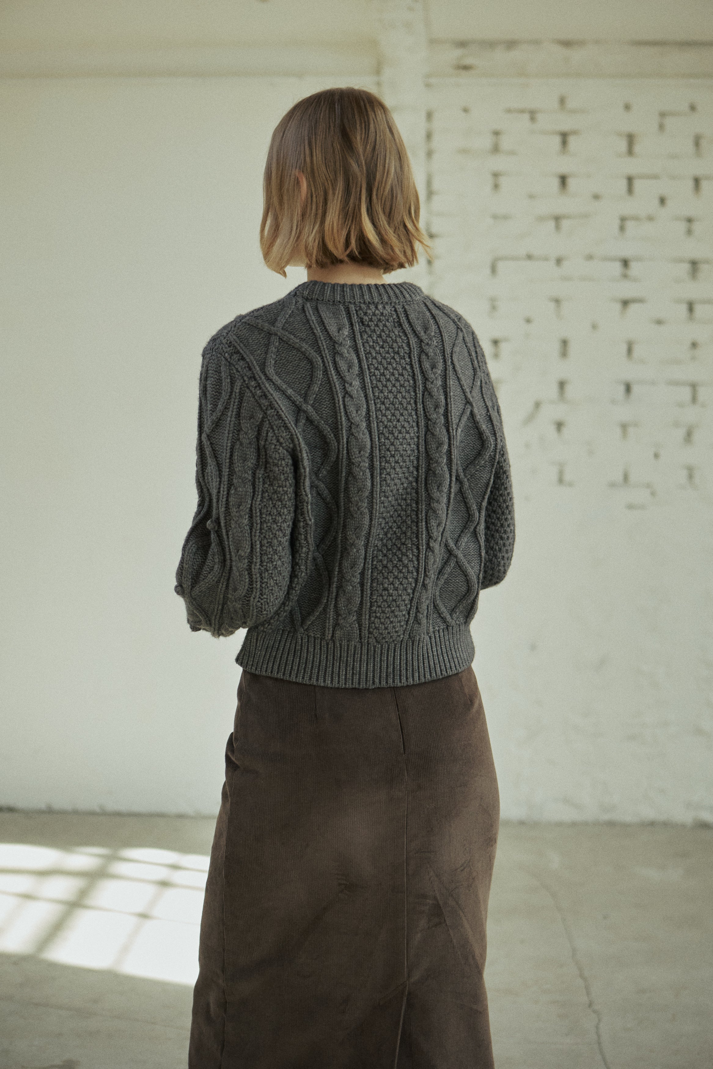 BELL CABLE KNIT_CHARCOAL