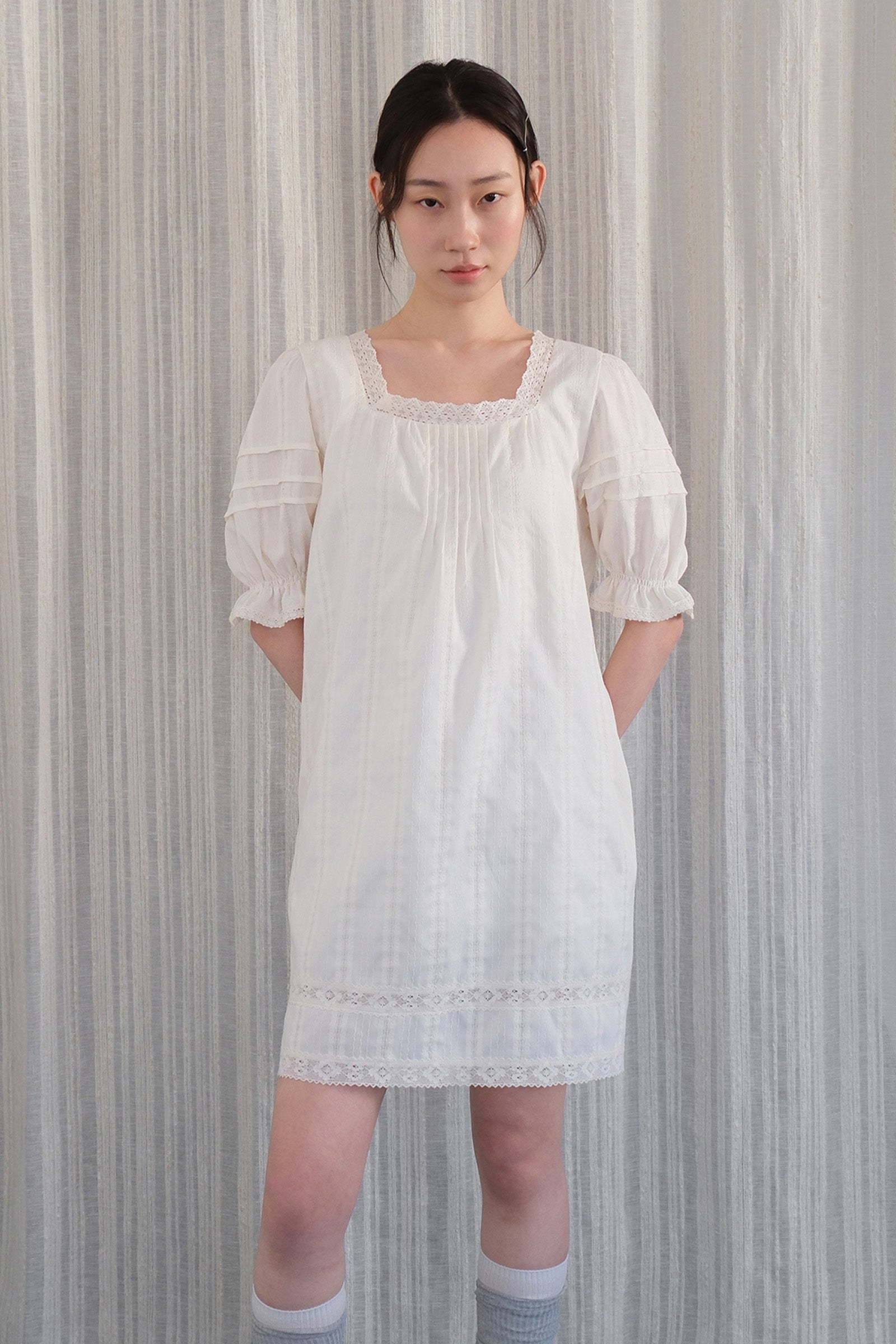 MOUI ROBE EN DENTELLE MORNING_CRÈME