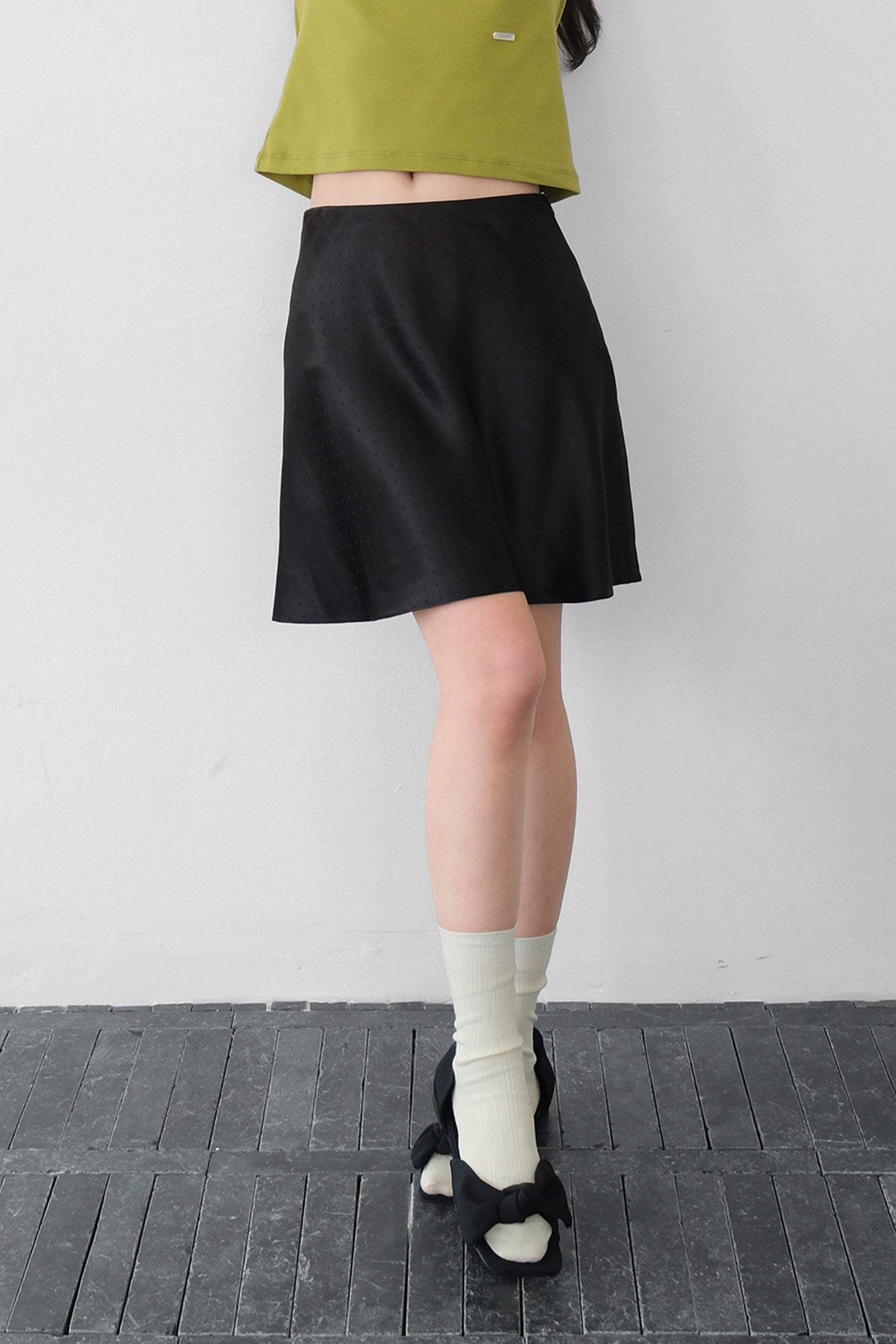 MOUI JUPE MIDI SATINÉE À POIS_NOIR