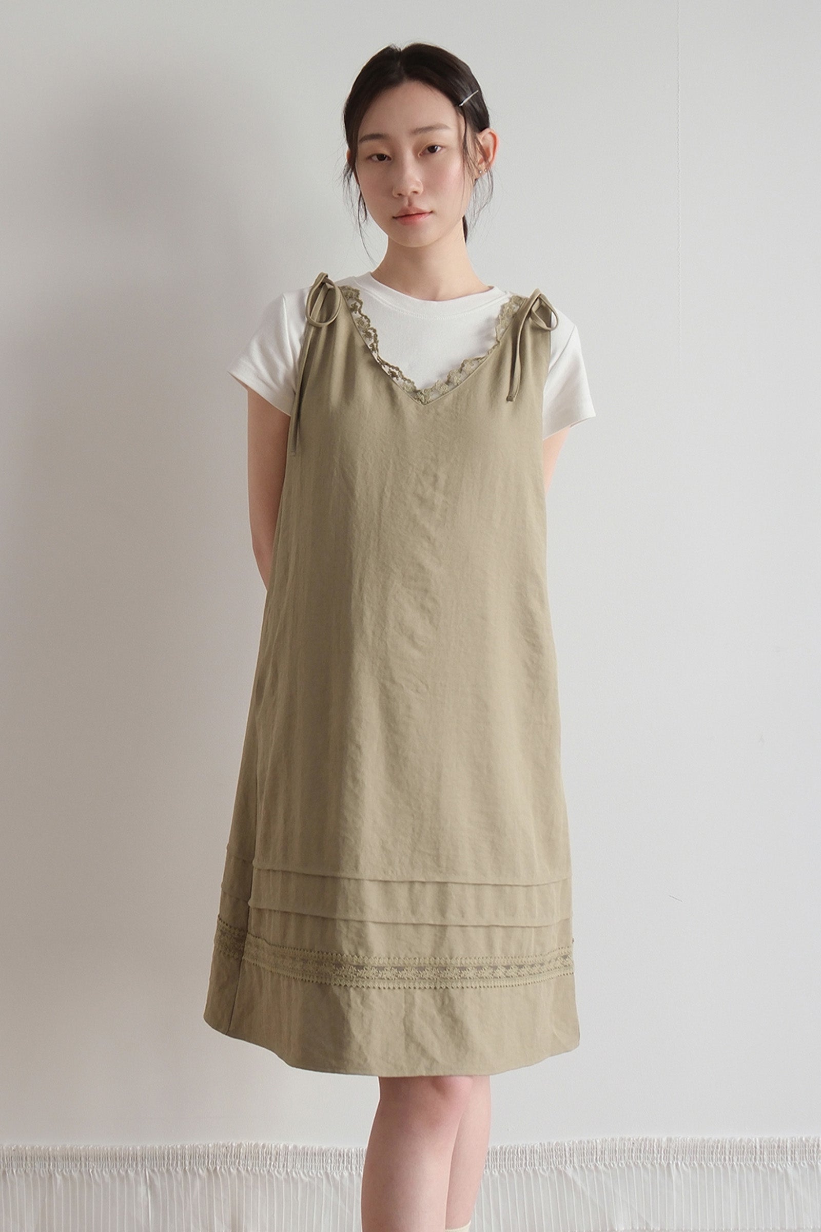 MOUI JAZZ SLEEVELESS DRESS_OLIVE