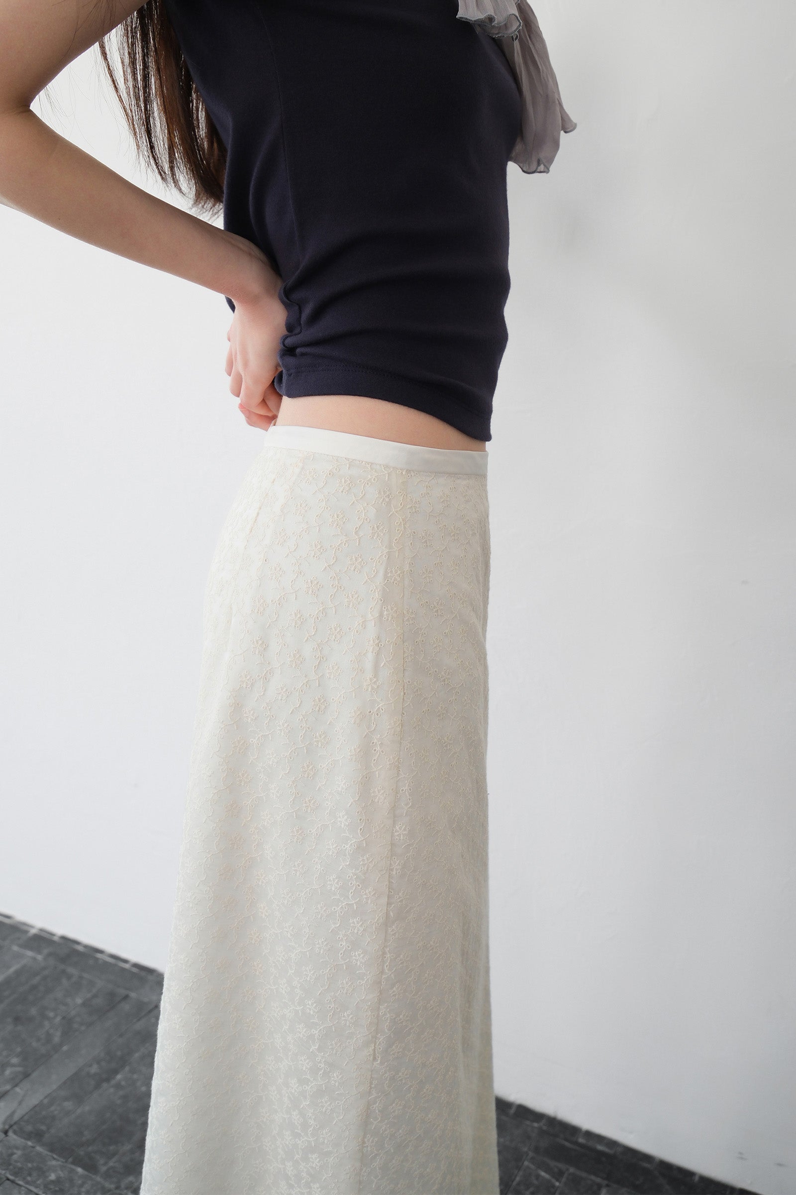 MOUI JUPE EN DENTELLE FESTONNÉE_CRÈME