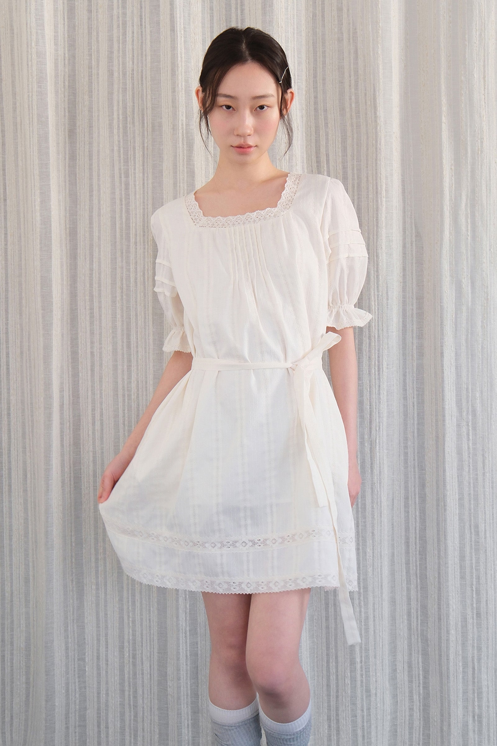 MOUI ROBE EN DENTELLE MORNING_CRÈME