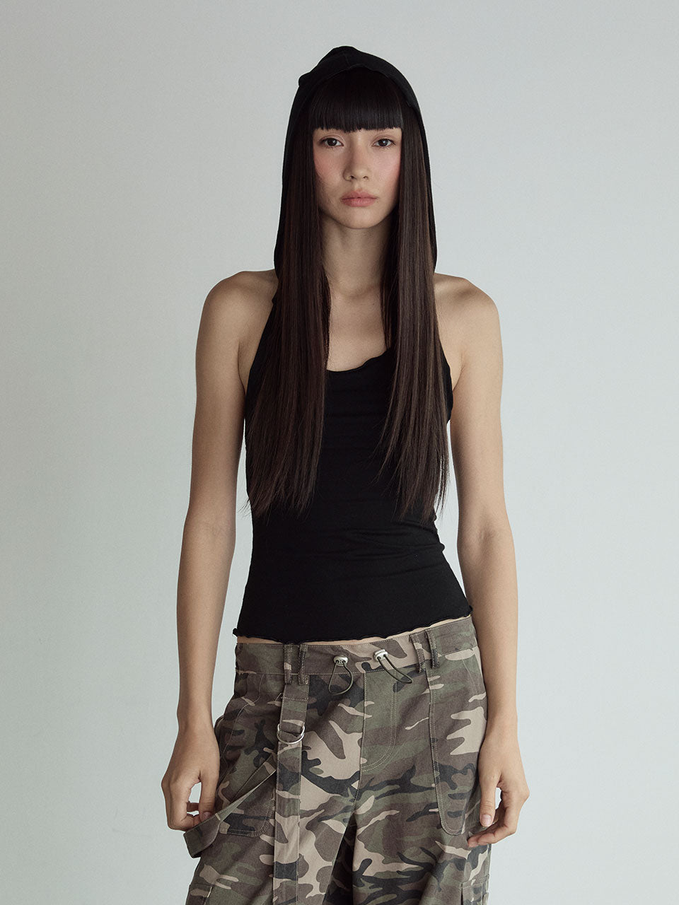 HOOD SLEEVELESS TOP_BLACK