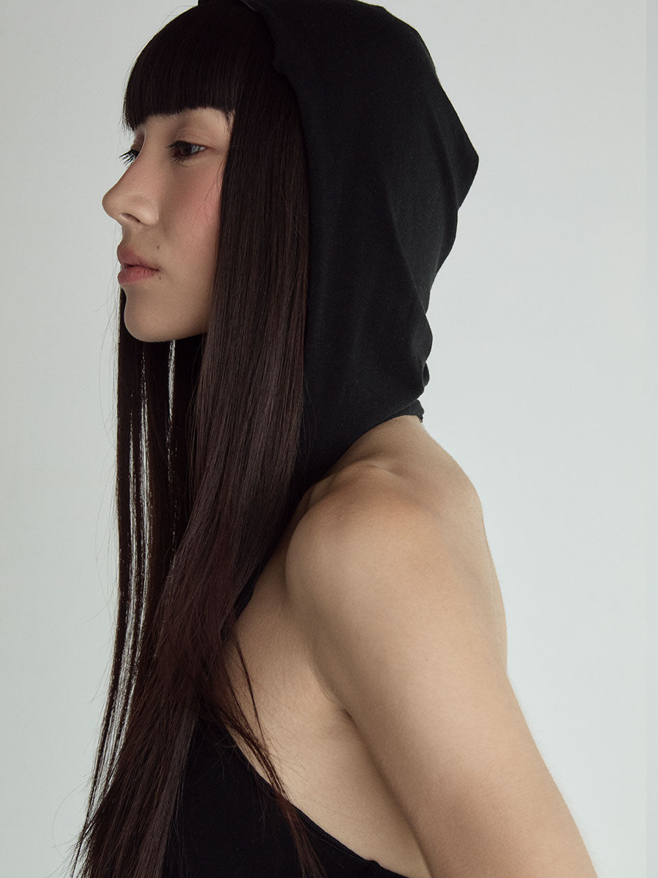 HOOD SLEEVELESS TOP_BLACK
