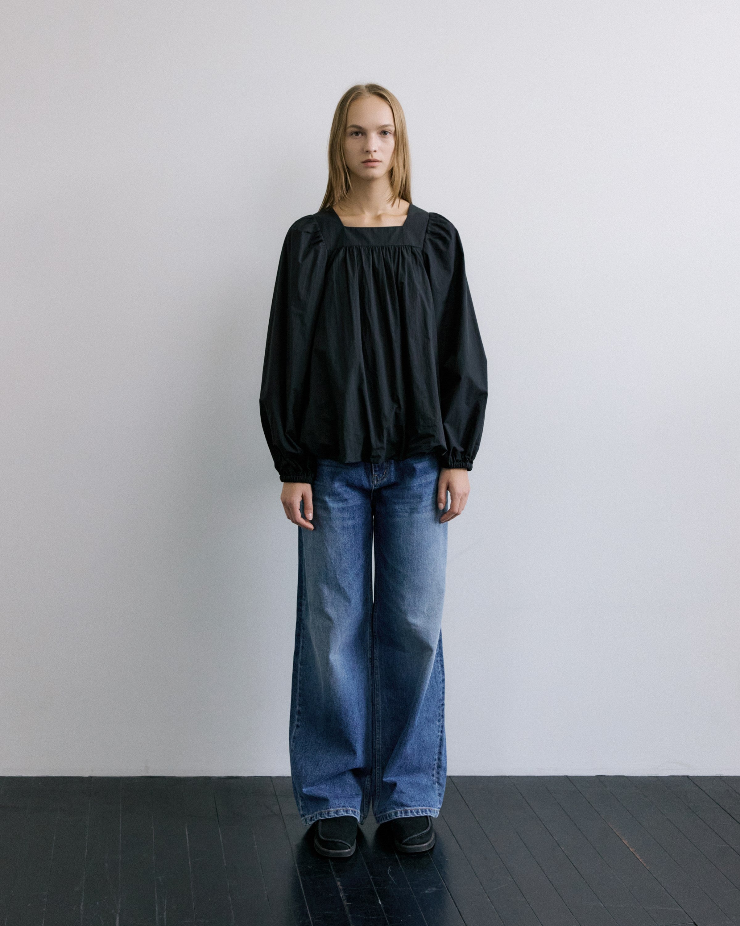 SQUARE NECK BALLOON BLOUSE_BLACK