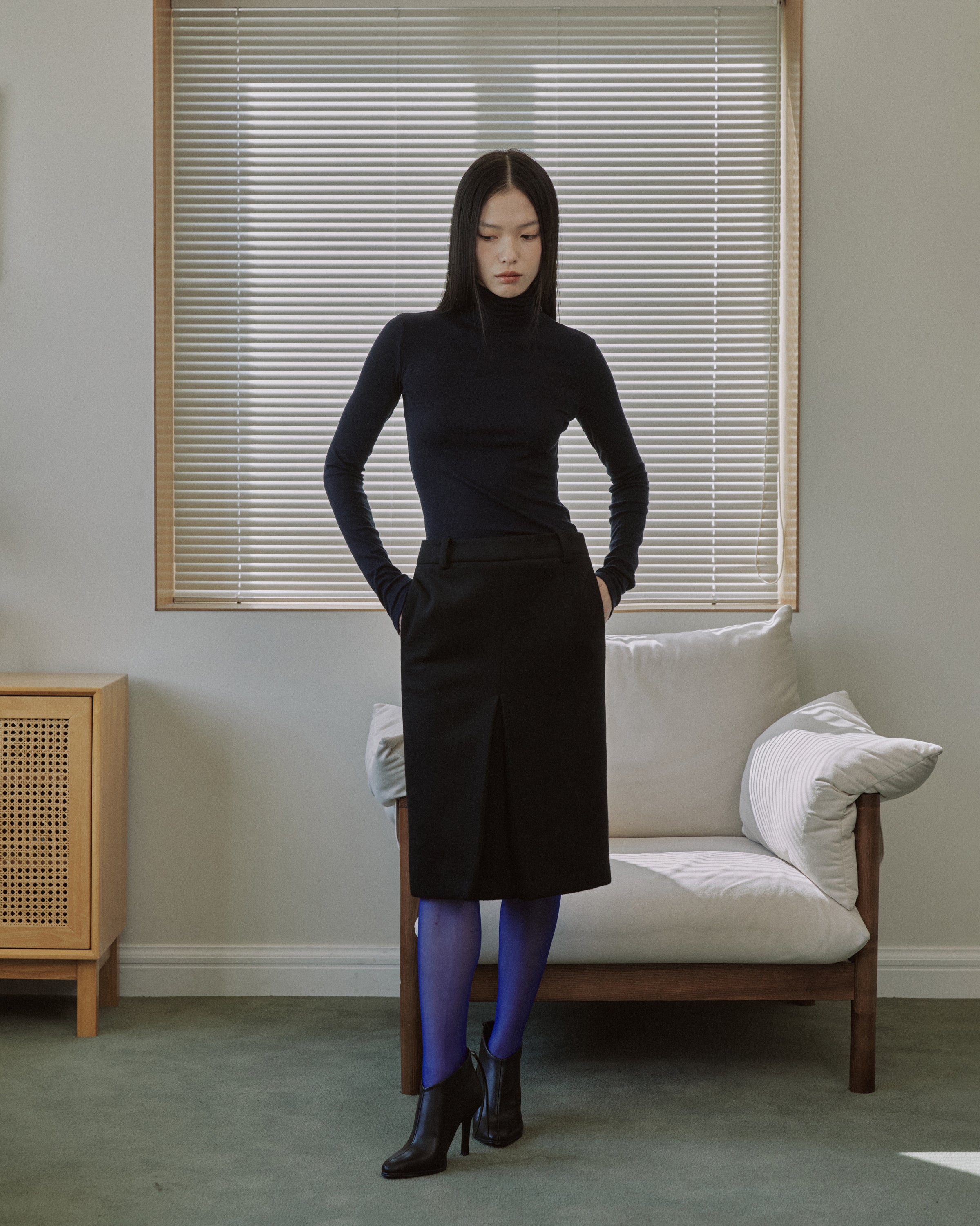 ESSENTIAL RIBBED WOOL TURTLENECK_NAVY