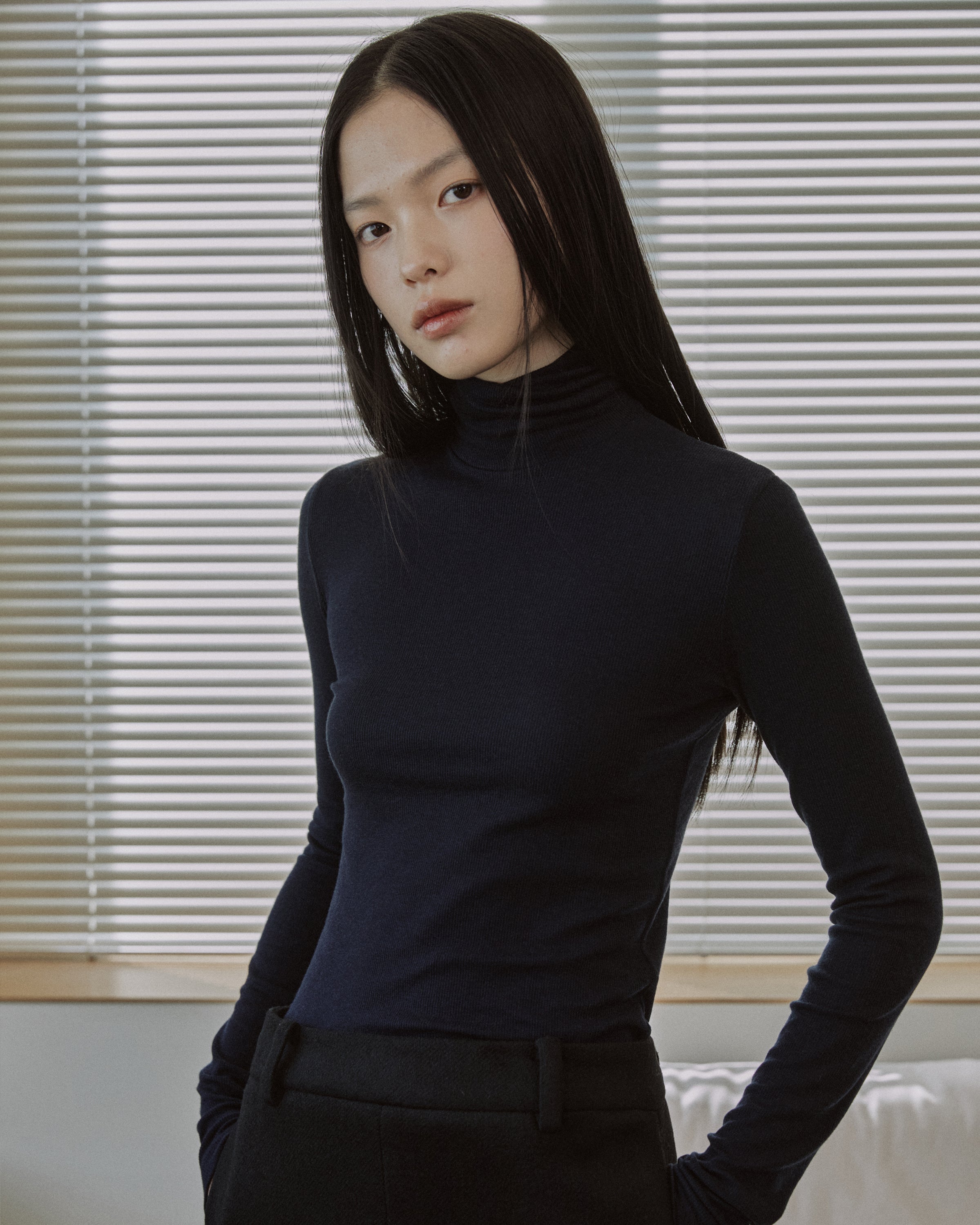 ESSENTIAL RIBBED WOOL TURTLENECK_NAVY