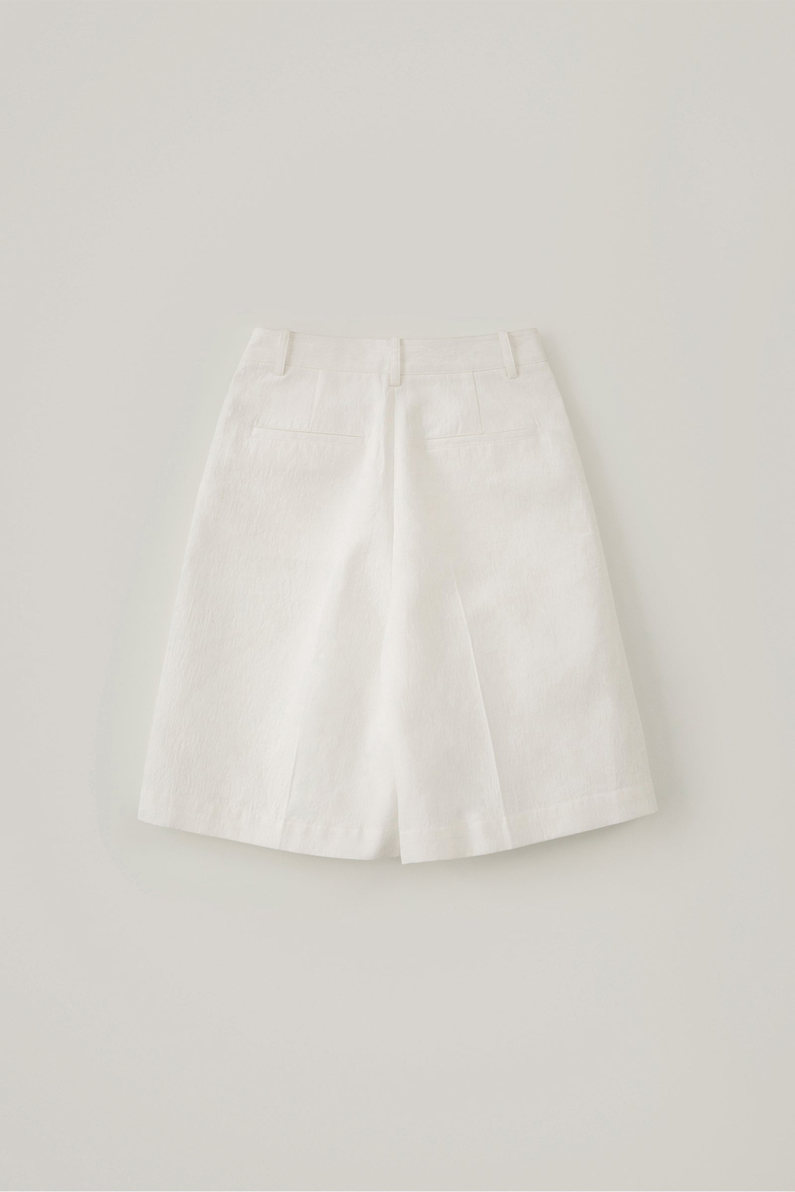 BERMUDA EN LIN_BLANC