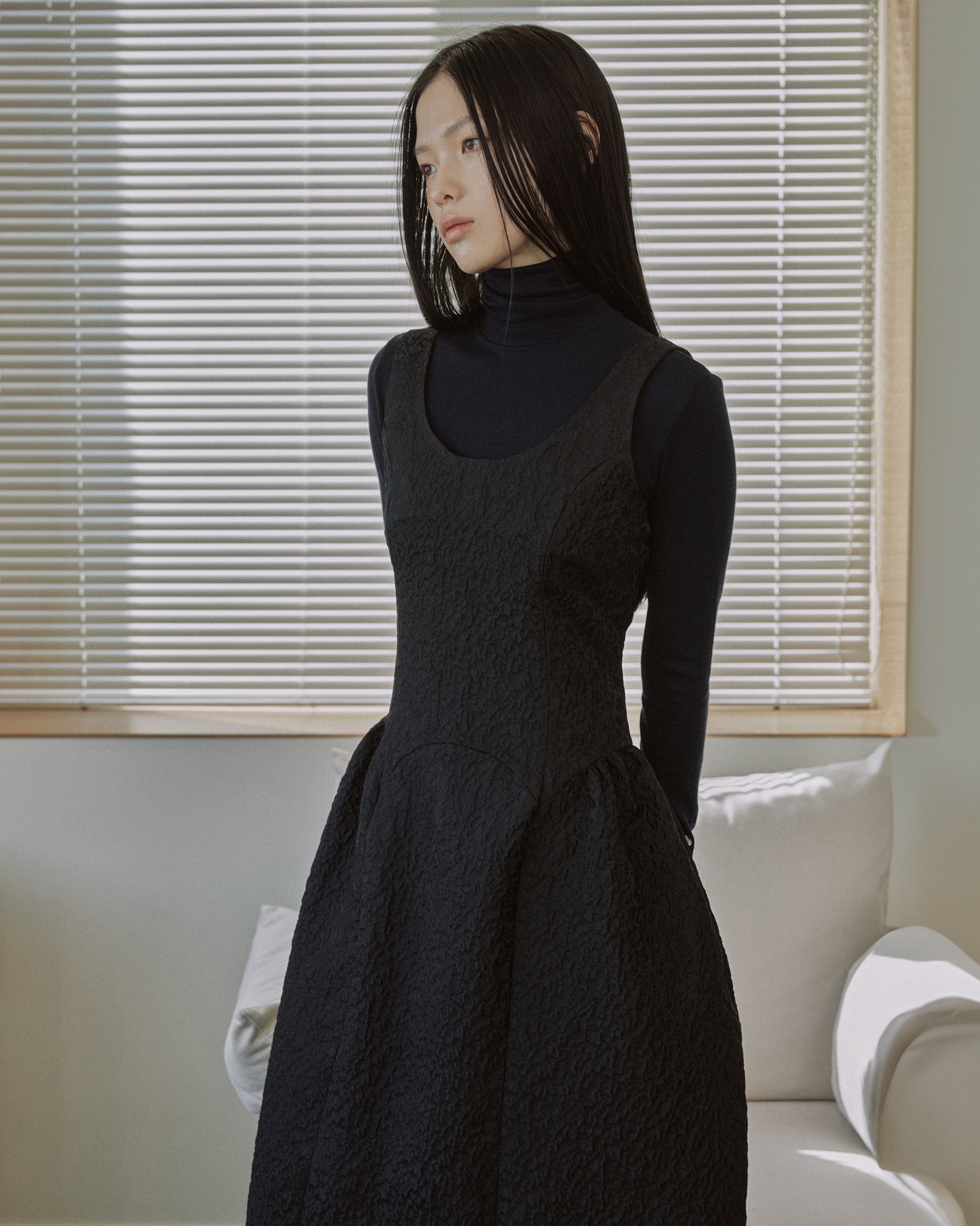 BACK BANDING JACQUARD DRESS_BLACK