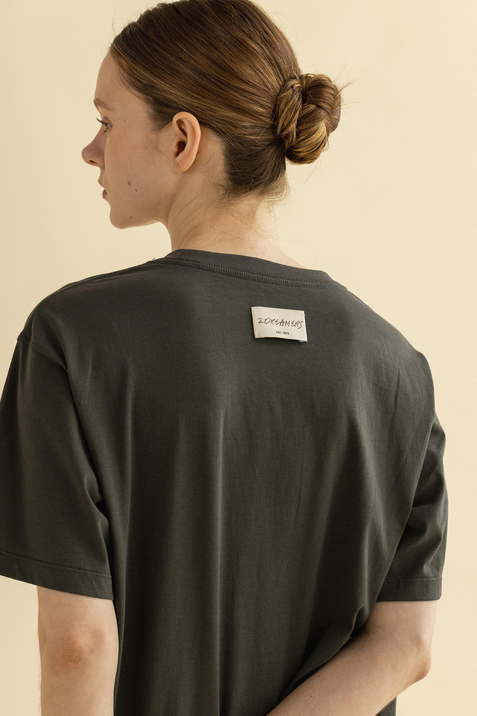 MONO STITCH T-SHIRT_CHARCOAL