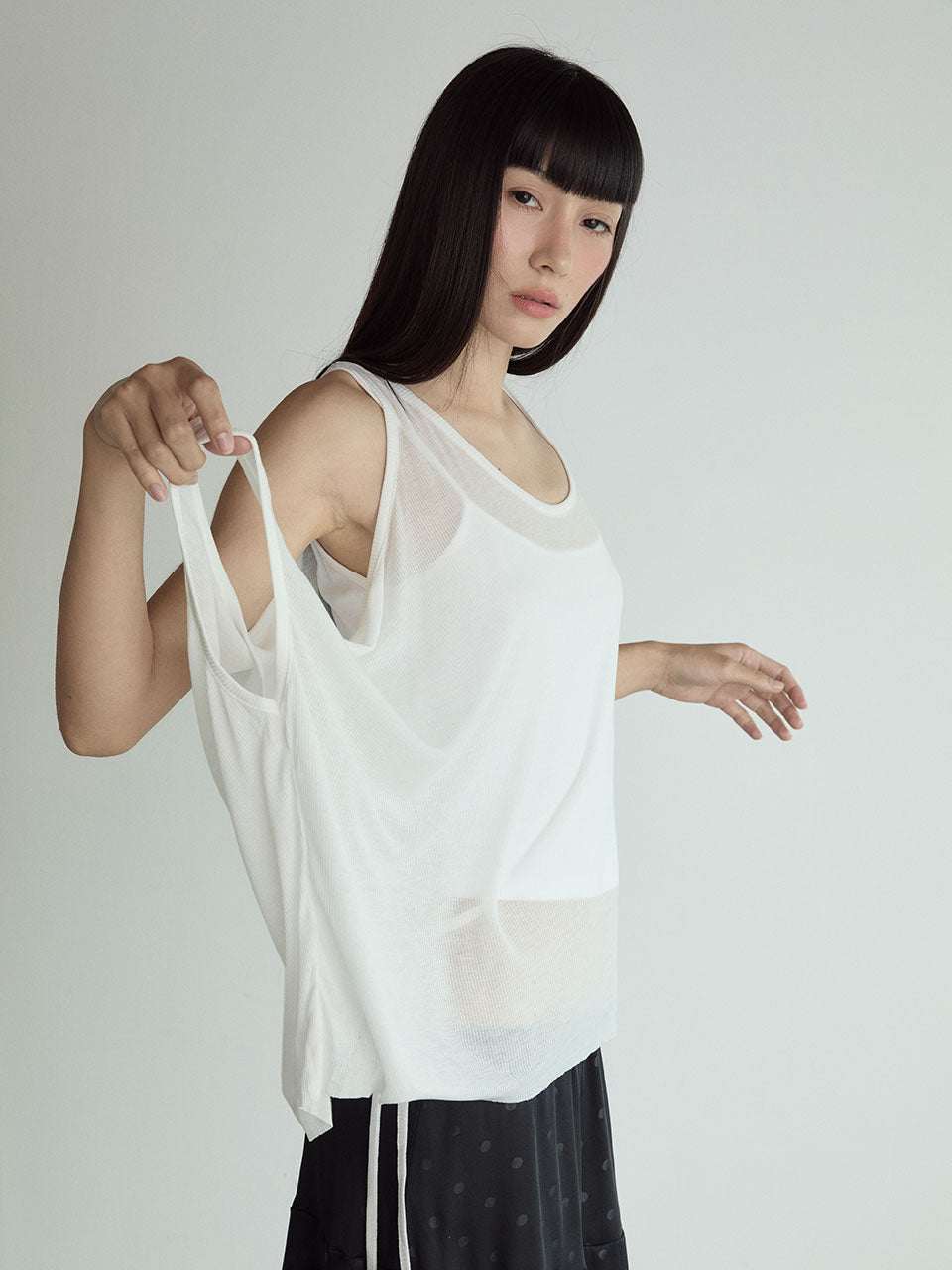 LAYERED SLEEVELESS TOP_WHITE